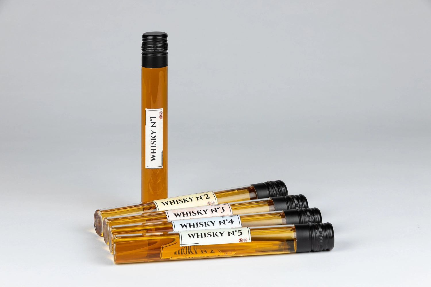 Contenu du coffret whisky 5 tubes en situation
